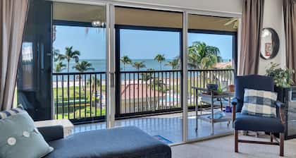 Gulf-view Condo With Resort-style Amenities 2 Bedroom Condo