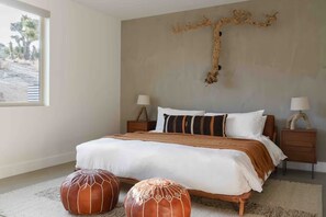 3 bedrooms, travel crib, free WiFi, bed sheets