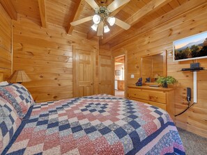 Cabin, 5 Bedrooms | 5 bedrooms, free WiFi - Er233 - Bear Creek Lodge 5 Bedroom Cabin (Pigeon Forge)
