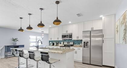 Soak Up The Sun - Saltwater Pool, Spacious Fenced-in Backyard, 3 Bedroom Home