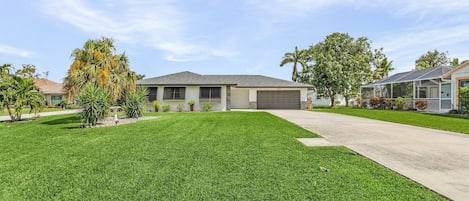 House, 3 Bedrooms | Property grounds