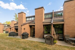 Condo, 3 Bedrooms | Outdoor dining - Steps to Ski Trails! Stay at Park Avenue 256 w/ Hot Tub & Pool (Park City)