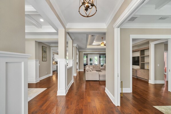 House, 6 Bedrooms | Interior