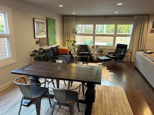 4-bedroom house in fantastic La Grange with WiFi, fitness room