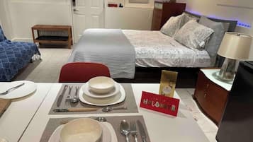 1 bedroom, in-room safe, iron/ironing board, free WiFi