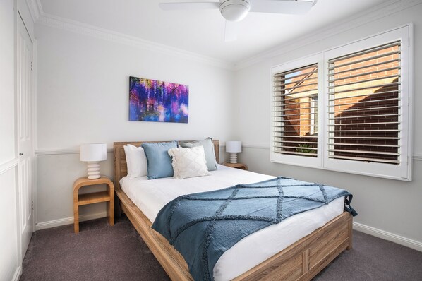 3 dormitoris, planxa i posts de planxar, wifi gratuïta i roba de llit 