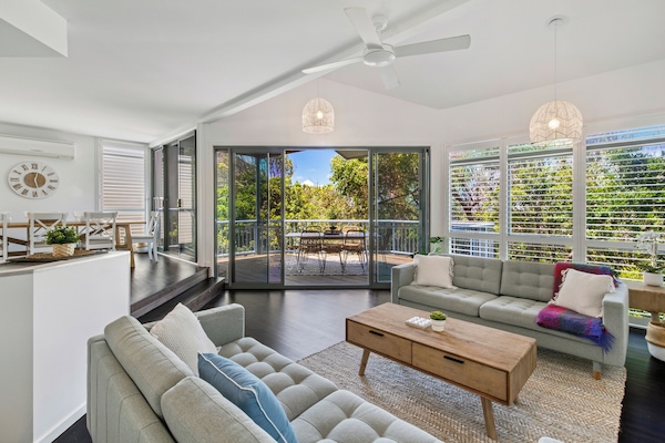 Family House, Balcony, Ocean View | Living area