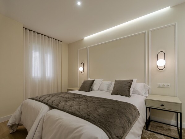 2 bedrooms, iron/ironing board, Internet