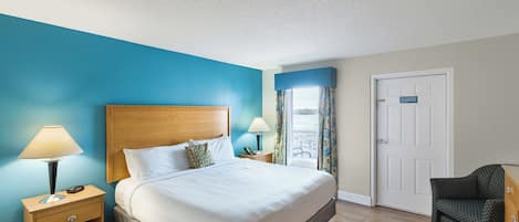 2 bedrooms, desk, iron/ironing board, bed sheets