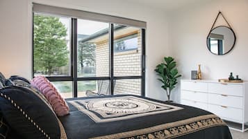 Executive House, 4 Bedrooms, Garden View | 4 bedrooms, blackout drapes, iron/ironing board, free WiFi