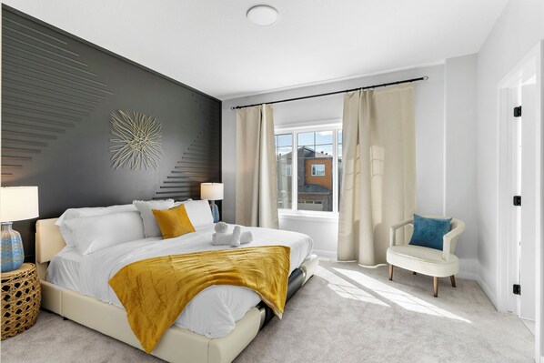 3 chambres, fer et planche à repasser, Wi-Fi, draps fournis
