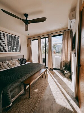 3 bedrooms, desk, iron/ironing board, WiFi