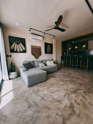 TV, stereo - Luxury Penthouse w/ Jungle Views (Tulum Municipality)