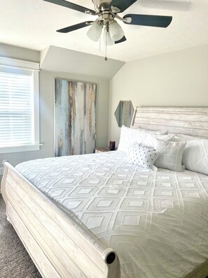 3 bedrooms, iron/ironing board, WiFi, bed sheets