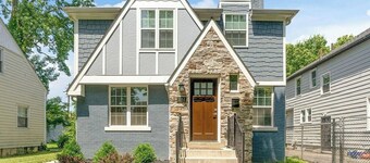 Cozy, Modern Luxe 3-bedroom house in Columbus with WiFi and AC