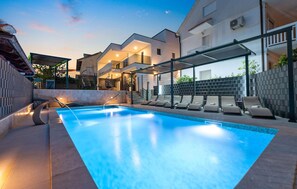 Pool - 6 bedroom stunning home in Podglavica (Podglavica)