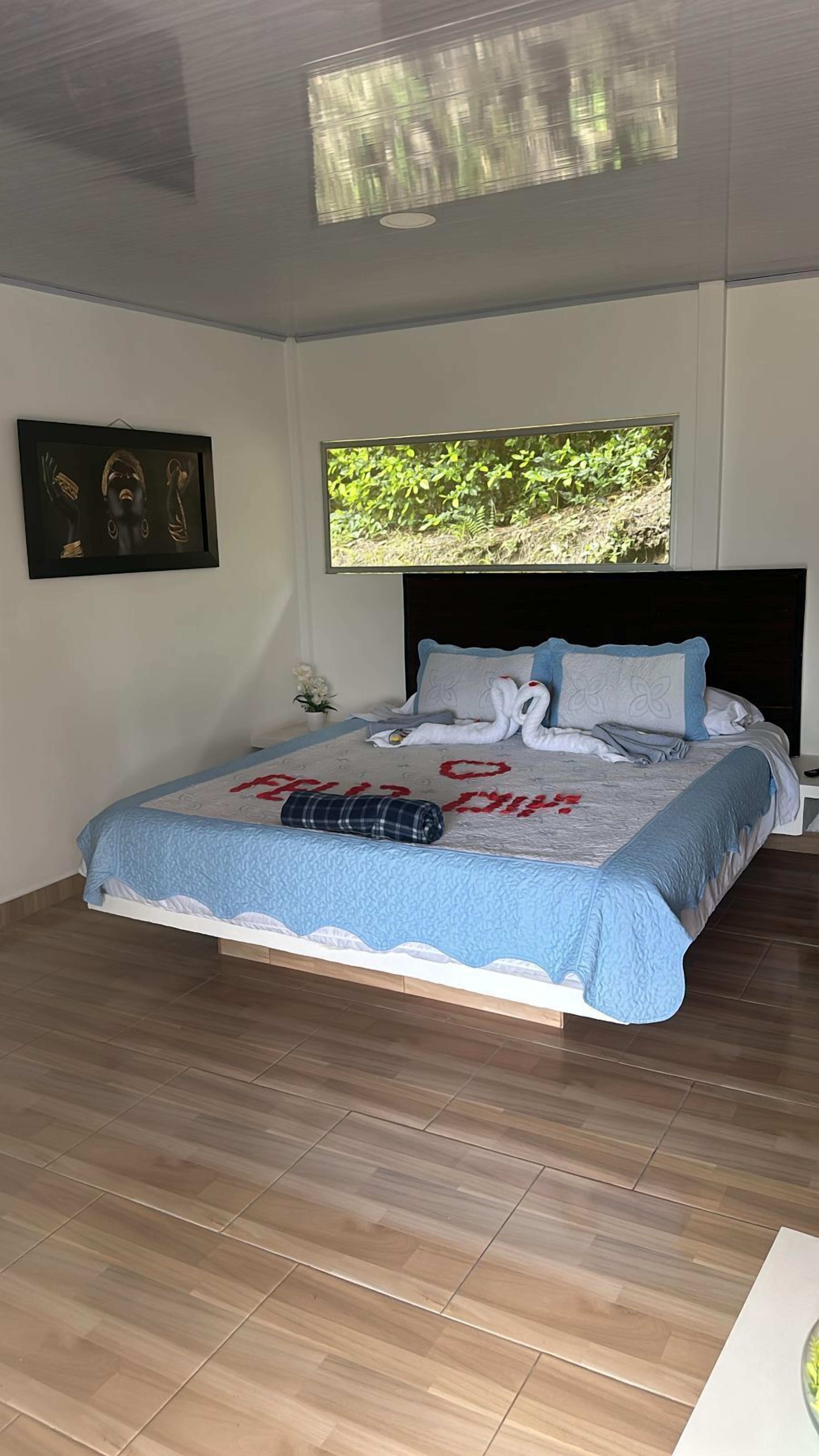 Tabla de planchar con plancha y wifi gratis