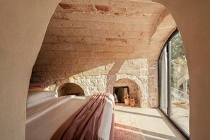 3 habitaciones, tabla de planchar con plancha, cuna de viaje y wifi 