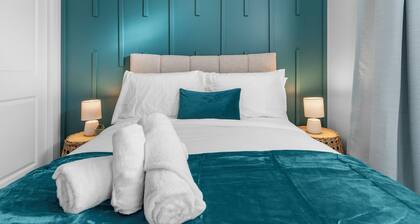 Classy | Stylish | 13 min to West Edmonton Mall