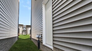Exterior detail - Classy | Stylish | 13 min to West Edmonton Mall (Edmonton)