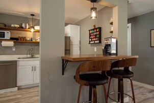 Casa familiar | Servicio de comidas en la habitación