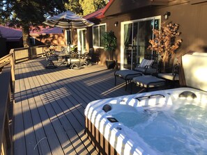 Terrace/patio - Historic  Gilchrist Waterfront Resort (Crescent)