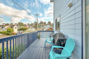 Property grounds - Once Upon A Tide - Walk to Beach (Lincoln City)