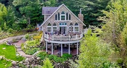 Mountain Chalet w/ Breathtaking Views, Hot Tub, Theater & Pub