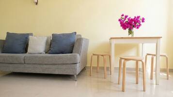 Appartement, 1 slaapkamer, roken, balkon | Woonkamer