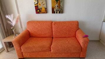 Apartament, 2 dormitoris, accessible, fumadors | Sala d'estar | Llibres