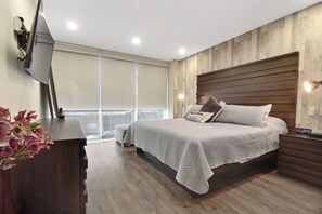 3 chambres, coffres-forts dans les chambres, bureau