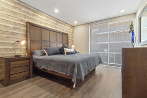 3 bedrooms, in-room safe, desk, iron/ironing board