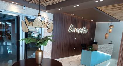 Boca del Mar III, apartment 706A