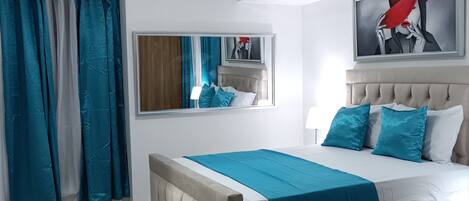 2 Schlafzimmer, Zimmersafe, Bügeleisen/Bügelbrett, WLAN