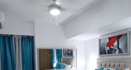 Boca del Mar III, apartment 706A