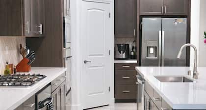 Exquisite 5-Bed 3-Bath w/Gym, Office, EV, Smoker