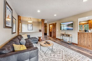 TV, fireplace, stereo, offices - Breckenridge Escape with Hot Tub & Mountain Views (Breckenridge)