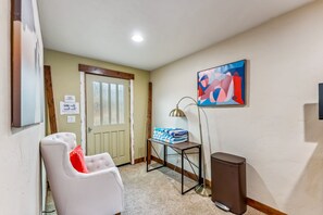 Interior - Breckenridge Escape with Hot Tub & Mountain Views (Breckenridge)