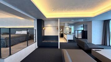 Executive Suite | 1 bedroom, in-room safe, free WiFi, bed sheets