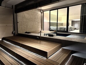 Suite ejecutiva | 1 dormitorio, caja fuerte, wifi gratis y ropa de cama