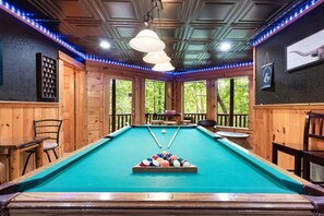 Games room - 5 bedrooms + Tri-Level + Cinema + Speakeasy Game Room + Arcades (Gatlinburg)