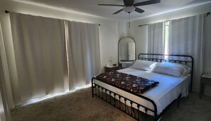 3 bedrooms, desk, iron/ironing board, travel cot