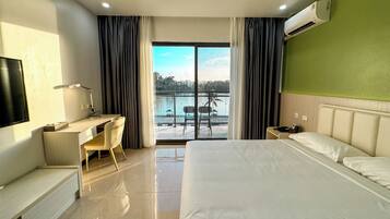 1 ๊ฐ์ ์นจ์ค, ๊ณ ๊ธ ์นจ๊ตฌ, ์ฑ
์, ๋
ธํธ๋ถ ์์
๊ณต๊ฐ