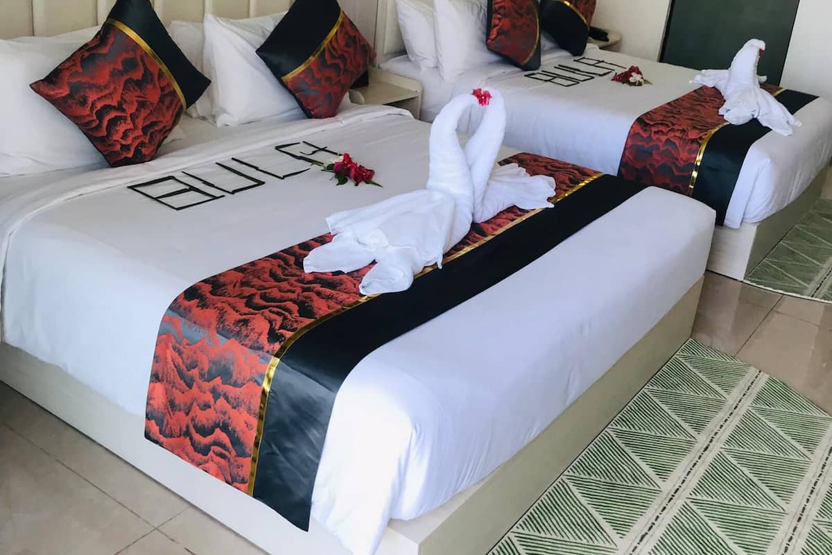 Deluxe Room | 1 bedroom, premium bedding, desk, laptop workspace