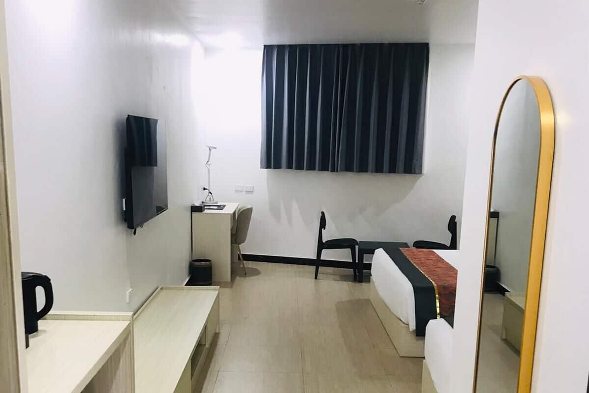 Room | 1 bedroom, premium bedding, desk, laptop workspace