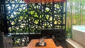 Container House | 書桌、免費無線上網、床單