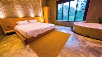 Escritorio, wifi gratis y ropa de cama