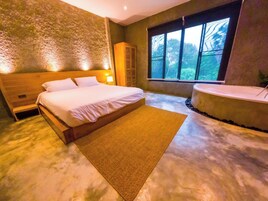 Escritorio, wifi gratis y ropa de cama