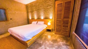 Superior Jacuzzi Room | 1 ๊ฐ์ ์นจ์ค, ์ฑ
์, ๋ฌด๋ฃ WiFi, ์นจ๋ ์ํธ