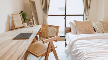 Apartment, 1 Queen Bed, Non Smoking (303) | 1 bedroom, desk, iron/ironing board, free WiFi